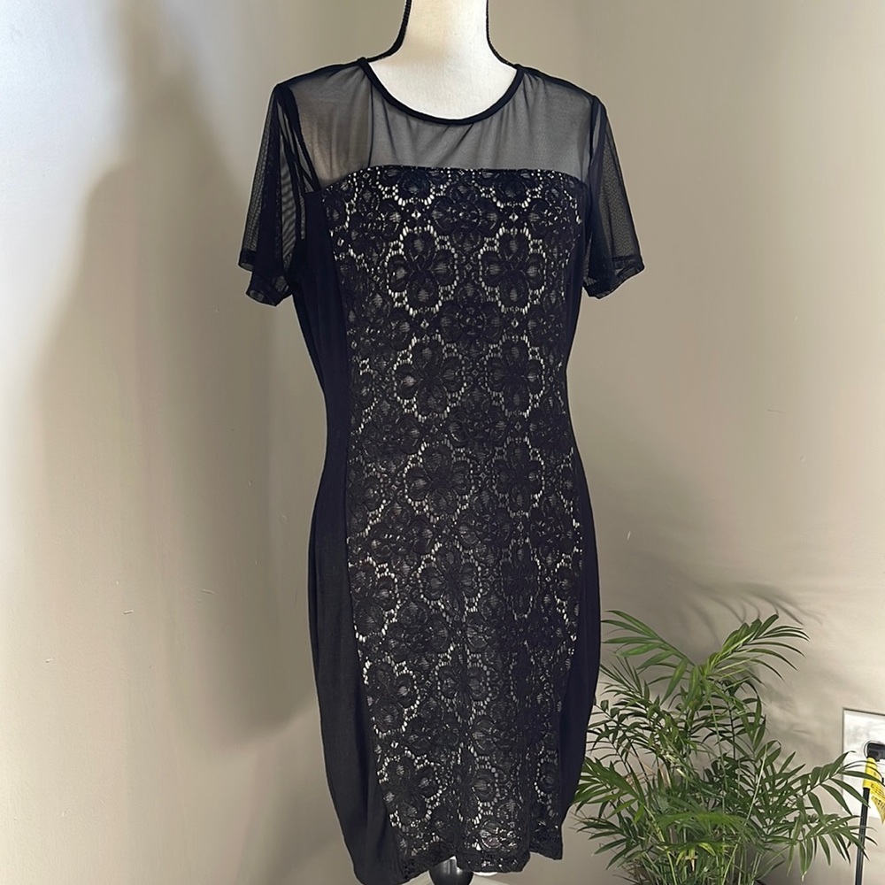 .Julienne W   Little Black Dress   Short Sleeves XL